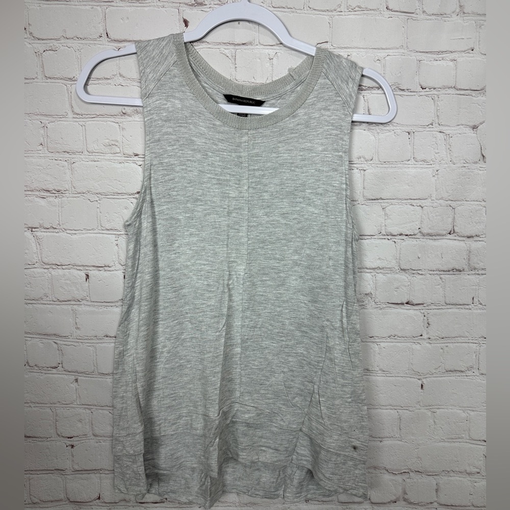 Banana Republic gray viscose rayon lightweight sleevelss‎ blouse top, sz XS, GUC